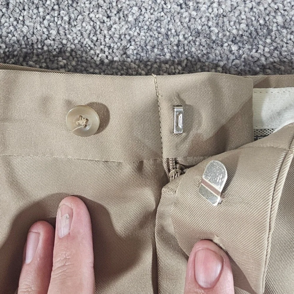 Jos. A. Bank Leadbetter Golf Shorts Mens 36‎ Tan Pleated Khaki Performance Twill